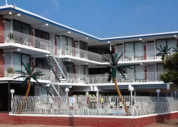 AA Heart of Wildwood Motels hotel thumbnail 4