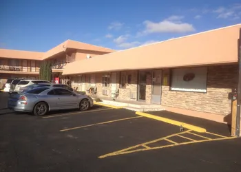 Economy Inn hotel thumbnail 8