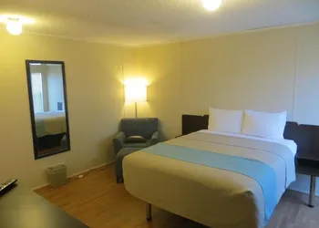 Shale Lodge hotel thumbnail 5