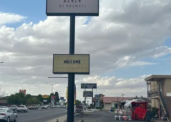 Deluxe Inn Of Roswell hotel thumbnail 3