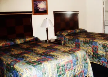 Deluxe Inn Of Roswell hotel thumbnail 6