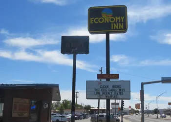 Economy Inn hotel thumbnail 3