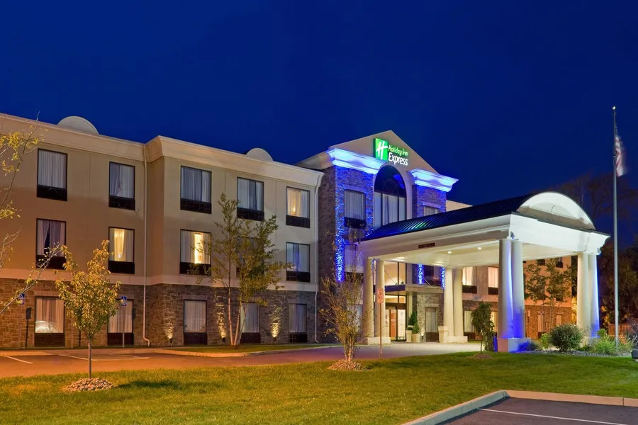 Holiday Inn Express Hotel & Suites Chester by IHG hotel detail image 2