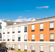 Holiday Inn Express Hotel & Suites Chester by IHG hotel detail image 5