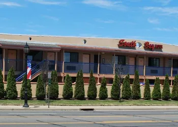 South Bay Motel hotel thumbnail 4