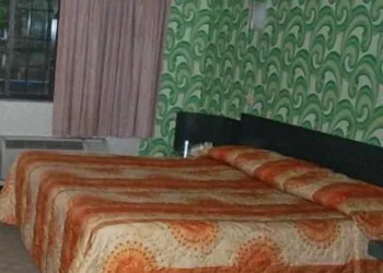 South Bay Motel hotel thumbnail 7