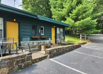 Adirondack Diamont Point Lodge hotel thumbnail 3