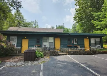 Adirondack Diamont Point Lodge hotel thumbnail 4