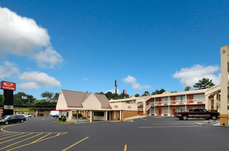 Econo Lodge Cleveland hotel detail image 2