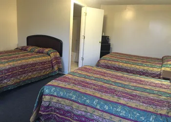 Blue Falls Motel hotel thumbnail 4