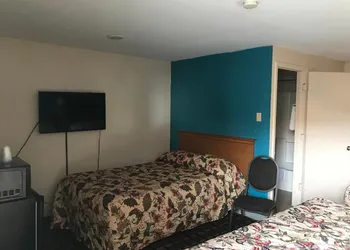 Blue Falls Motel hotel thumbnail 6