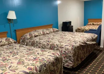 Blue Falls Motel hotel thumbnail 8