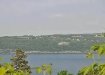 Gorgeous View Motel hotel thumbnail 2