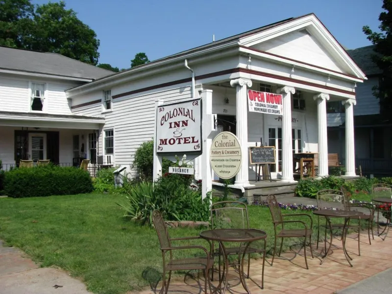 Colonial Inn & Creamery hotel detail image 2