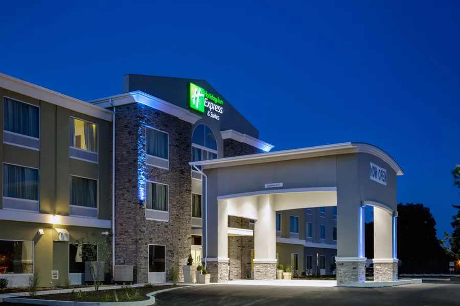 Holiday Inn Express Hotel & Suites, Carlisle-Harrisburg Area by IHG hotel detail image 2