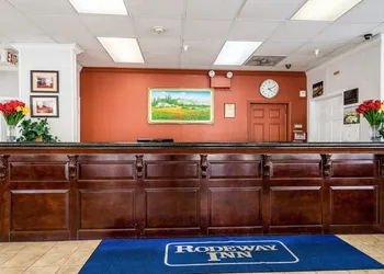 Rodeway Inn University hotel thumbnail 4