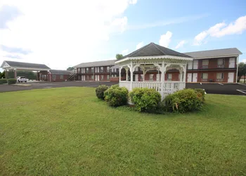 Surry Inn - Dobson - I-77 - Exit 93 hotel thumbnail 2