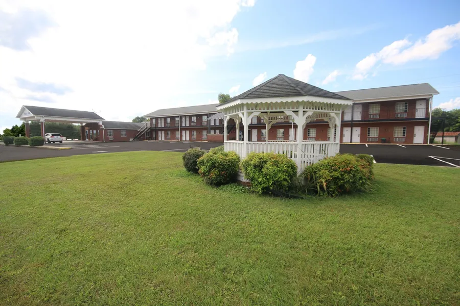 Surry Inn - Dobson - I-77 - Exit 93 hotel detail image 2