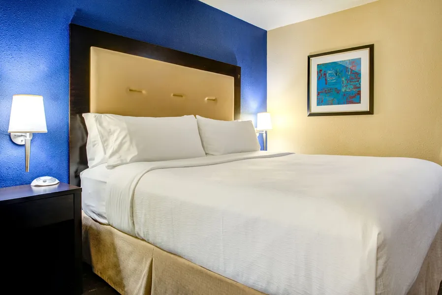 Holiday Inn Indianapolis Carmel by IHG hotel detail image 6