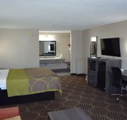 Super 8 by Wyndham Huntersville/Charlotte Area hotel detail image 5