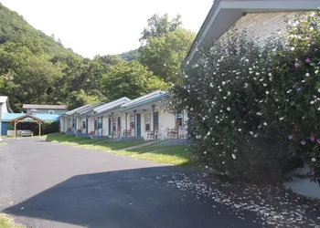 Clarketon Motel hotel thumbnail 2