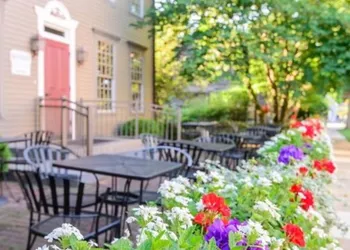 Brick Street Inn hotel thumbnail 3