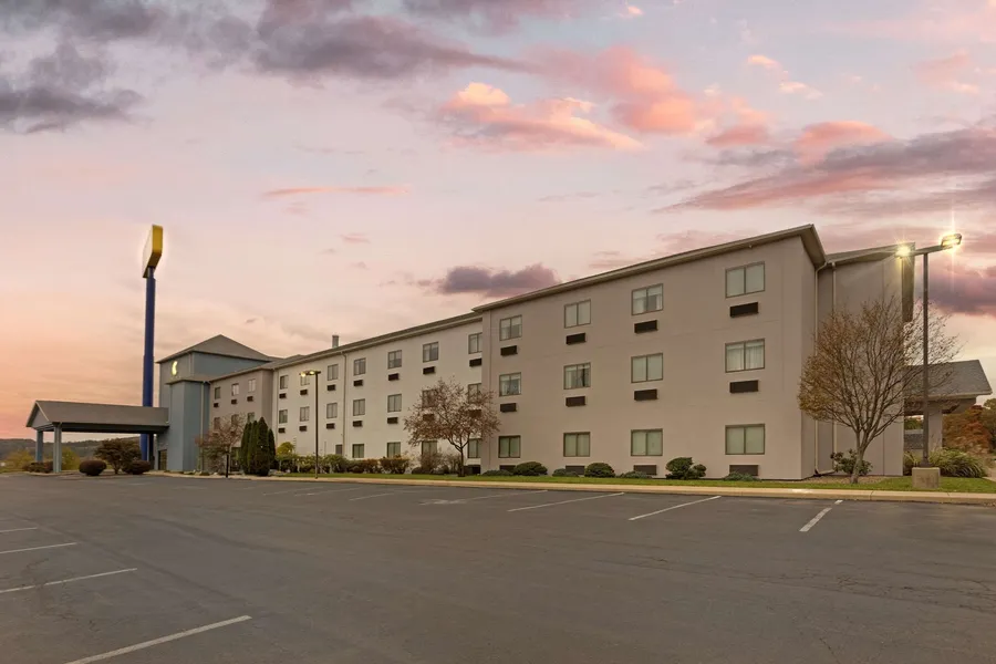 Comfort Suites Bloomsburg hotel detail image 2