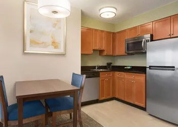 Homewood Suites By Hilton Toledo/Maumee hotel thumbnail 8