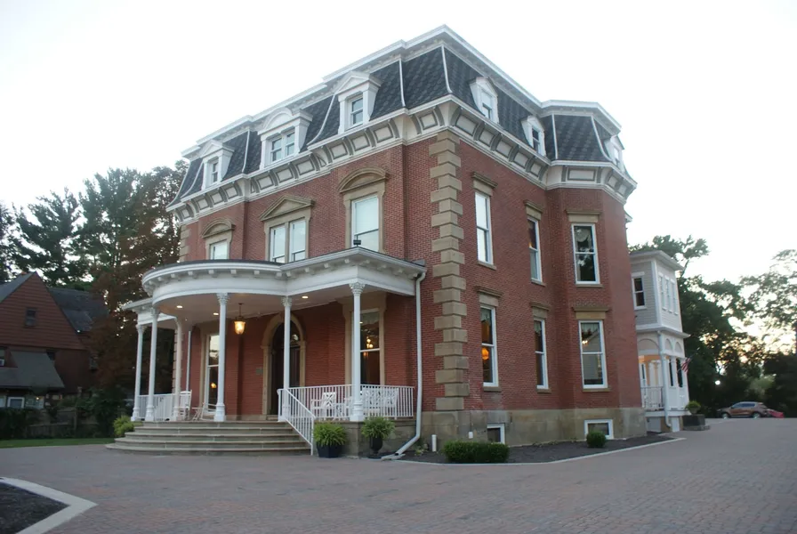 Steele Mansion hotel detail image 2