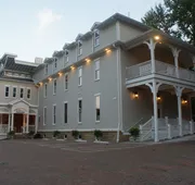 Steele Mansion hotel detail image 4
