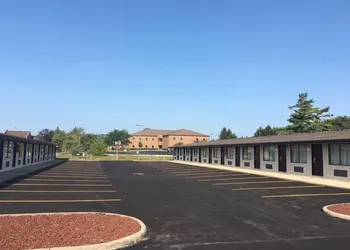 Super 9 Motel hotel thumbnail 6