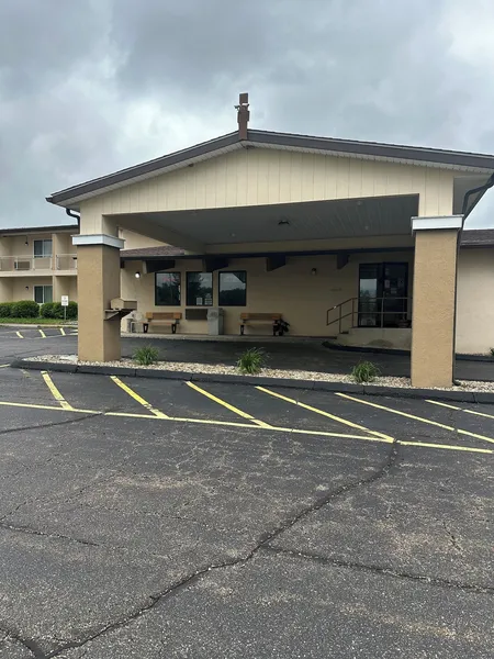 Executive inn hotel detail image 2