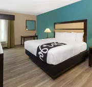 La Quinta Inn & Suites by Wyndham Durant hotel detail image 5