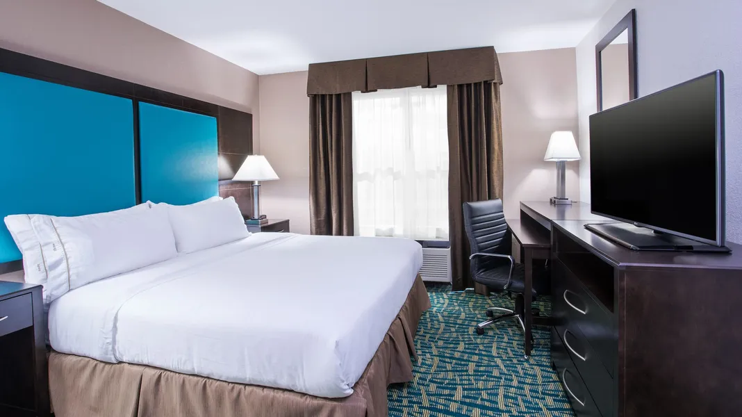 Holiday Inn Express & Suites Wyomissing by IHG hotel detail image 6