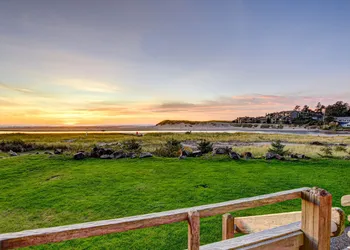 The Waves/The Argonauta Inn/The White Heron Lodge hotel thumbnail 3