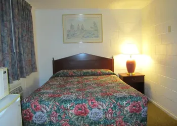 Relax Inn hotel thumbnail 7