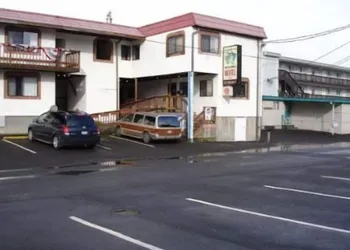 Tradewinds Motel hotel thumbnail 2