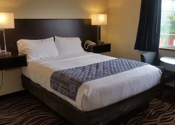 Tradewinds Motel hotel thumbnail 7