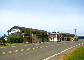 Pacific City Inn hotel thumbnail 2