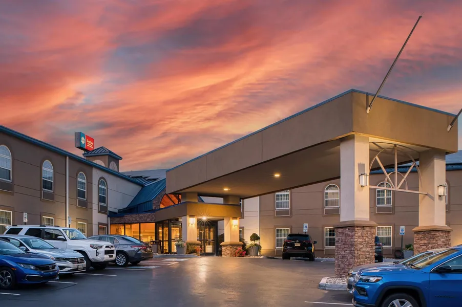 SureStay Plus by Best Western Elizabethtown Lancaster hotel detail image 2