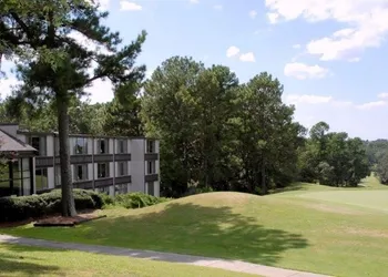 The Inn at Houndslake hotel thumbnail 2