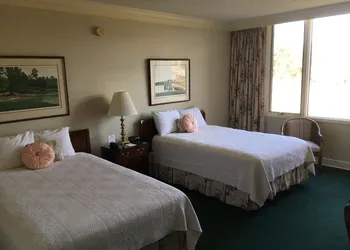 The Inn at Houndslake hotel thumbnail 8