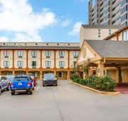 Comfort Inn & Suites Love Field - Dallas Market Center hotel detail image 3