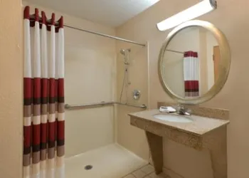 Red Roof Inn North Little Rock hotel thumbnail 2