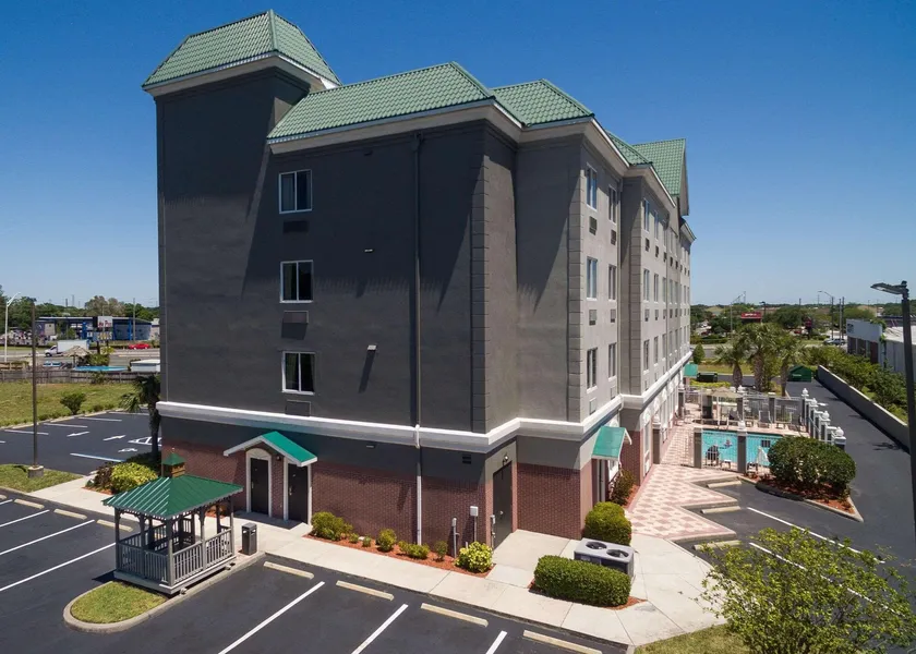 Country Inn & Suites by Radisson, St. Petersburg - Clearwater, FL hotel detail image 6