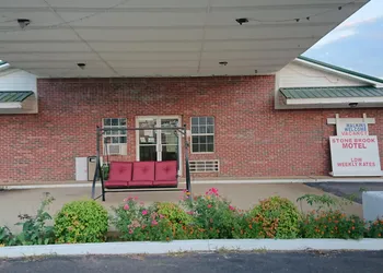 Stone Brook Inn hotel thumbnail 5