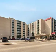 Ramada by Wyndham Niagara Falls Near the Falls hotel detail image 3