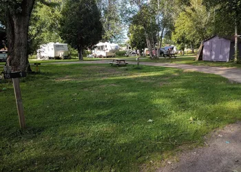 Franklin Motel & Trailer Park hotel thumbnail 7
