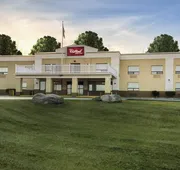 Red Roof Inn & Suites Newburgh – Stewart Airport/ West Point hotel detail image 3