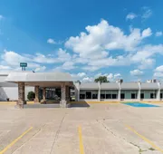 Quality Inn & Suites Vandalia near I-70 and Hwy 51 hotel detail image 3